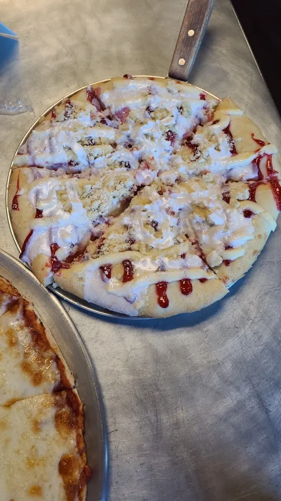 Strawberry Cream Cheese Dessert Pizza